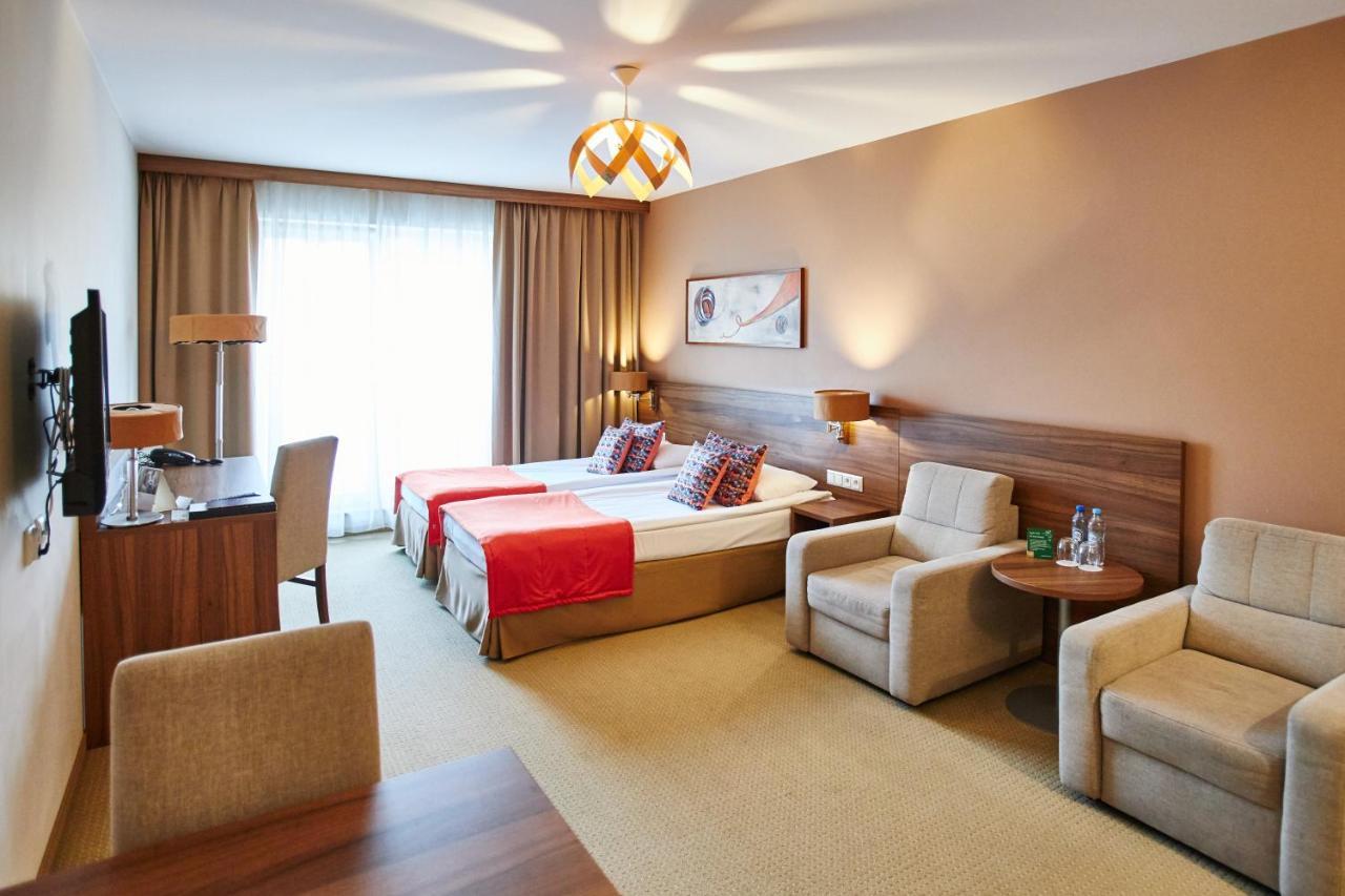 ורשה Arche Hotel Pulawska Residence מראה חיצוני תמונה