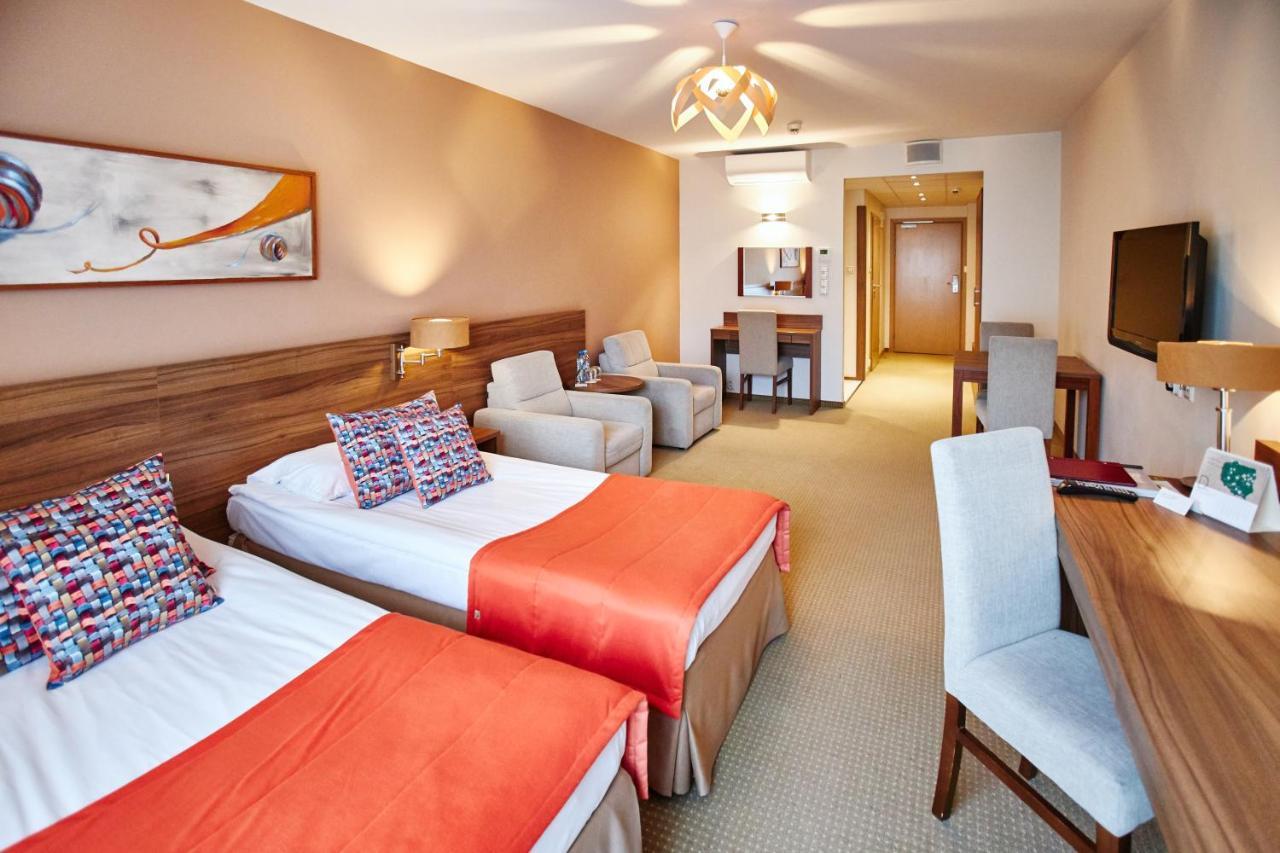 ורשה Arche Hotel Pulawska Residence מראה חיצוני תמונה