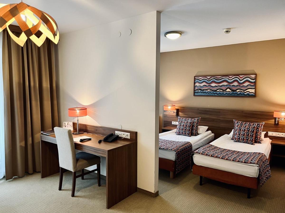 ורשה Arche Hotel Pulawska Residence מראה חיצוני תמונה