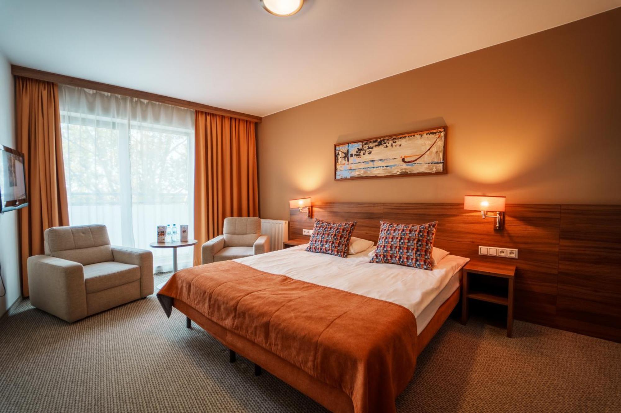 ורשה Arche Hotel Pulawska Residence מראה חיצוני תמונה
