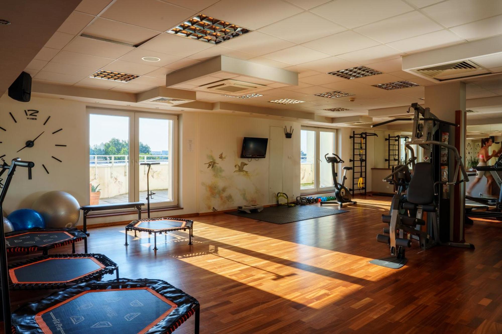 ורשה Arche Hotel Pulawska Residence מראה חיצוני תמונה