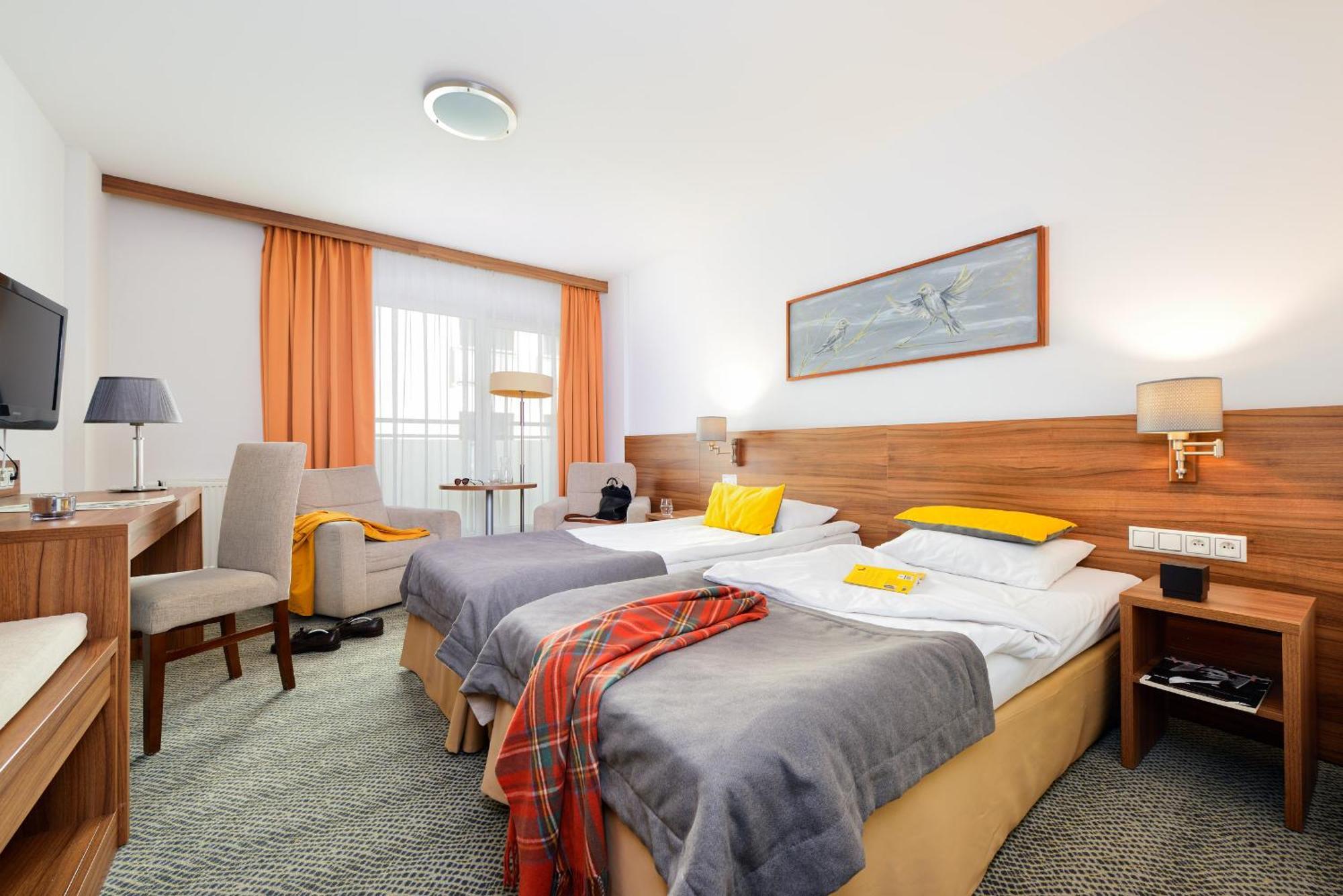 ורשה Arche Hotel Pulawska Residence מראה חיצוני תמונה