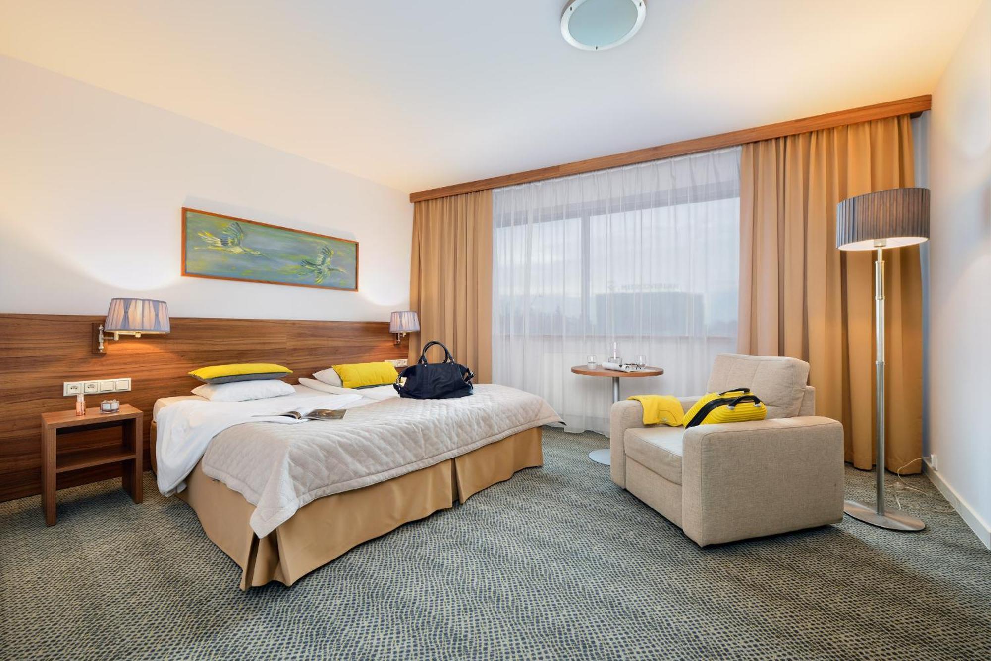 ורשה Arche Hotel Pulawska Residence מראה חיצוני תמונה